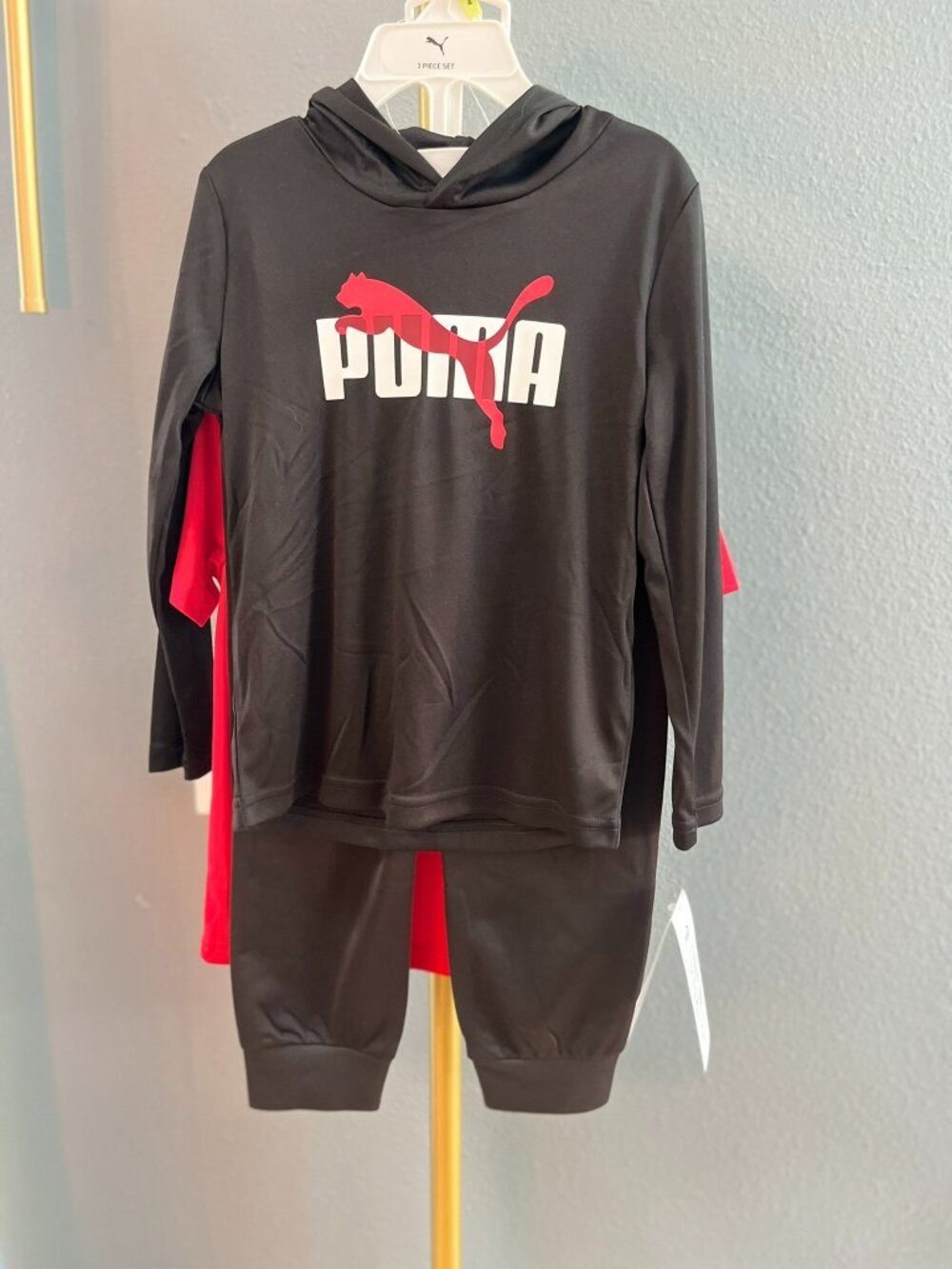 Puma Kids 3 Piece Jogger Set Size 4 Black Red Hoodie T-Shirt Pants Athletic NWT - Picture 1 of 9